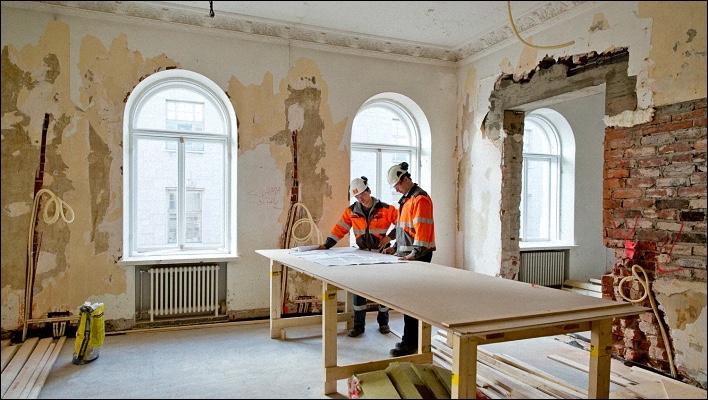 Renovation-workers